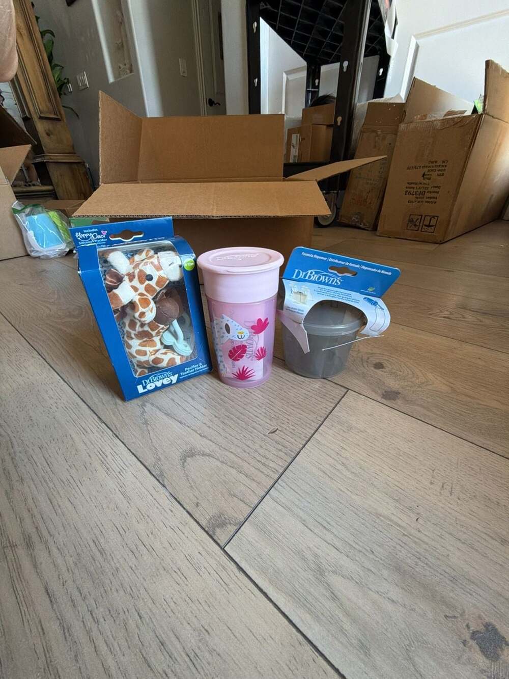 Dr. Brown's Bundle: Giraffe Lovey Paci, 10oz Cheers360 no spout Cup, and Formula
